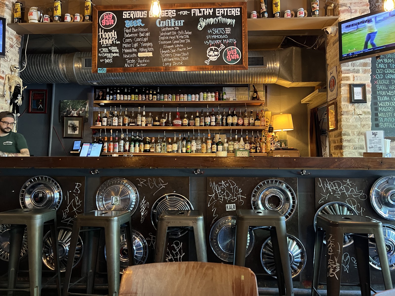 Big Gun Burger Shop & Bar — Restaurant in Downtown, Charleston, SC
