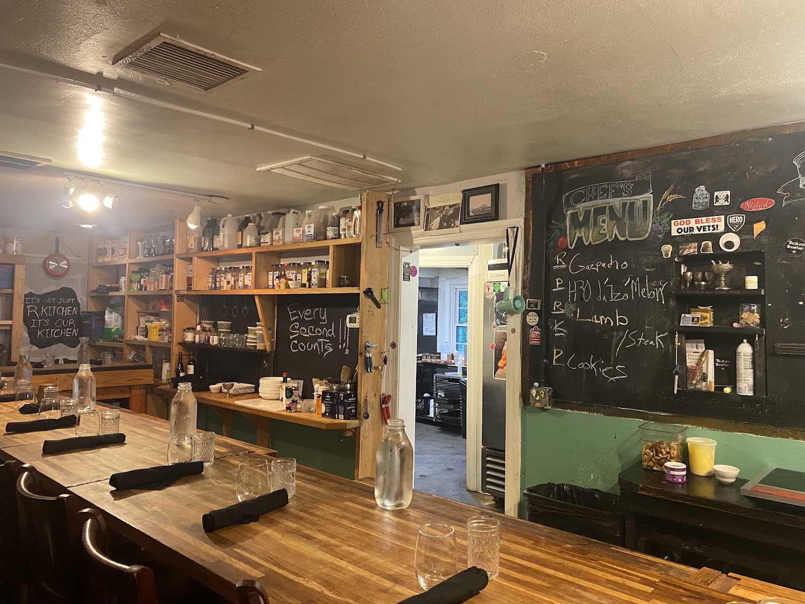 R Kitchen — Restaurants in west-ashley