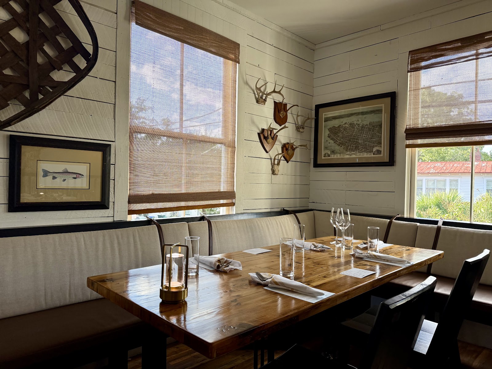 Lillian’s Petite Market & Eatery — Restaurants in downtown