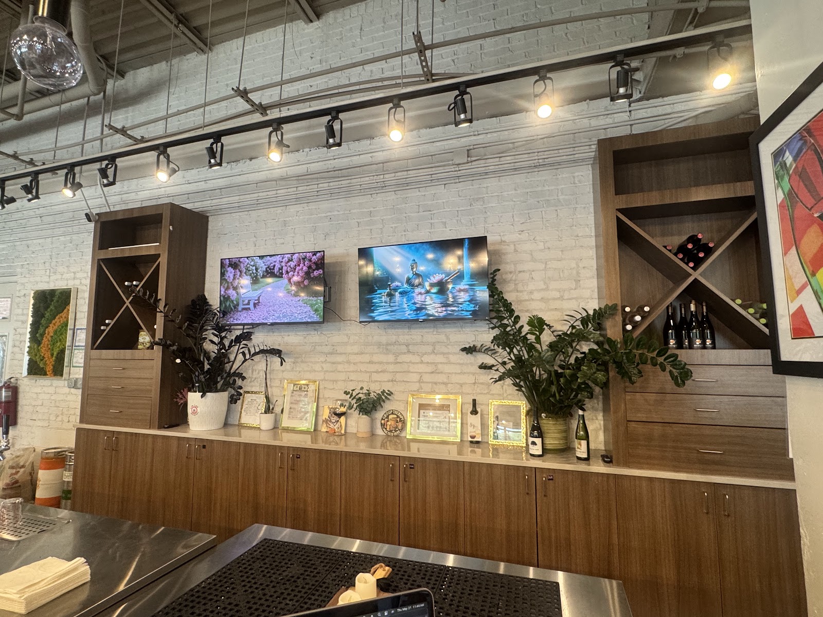 Blūm Coffee & Wine Bar — Bar in Downtown, Charleston, SC