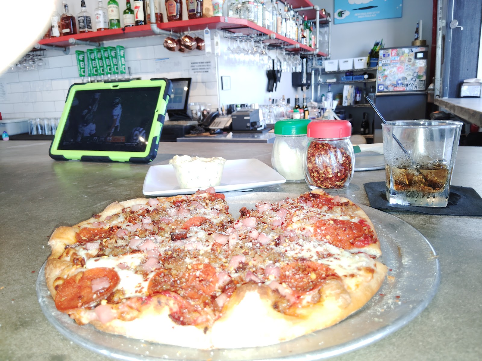 Famulari's Pizzeria: Cainhoy — Restaurant in Daniel Island, Charleston, SC