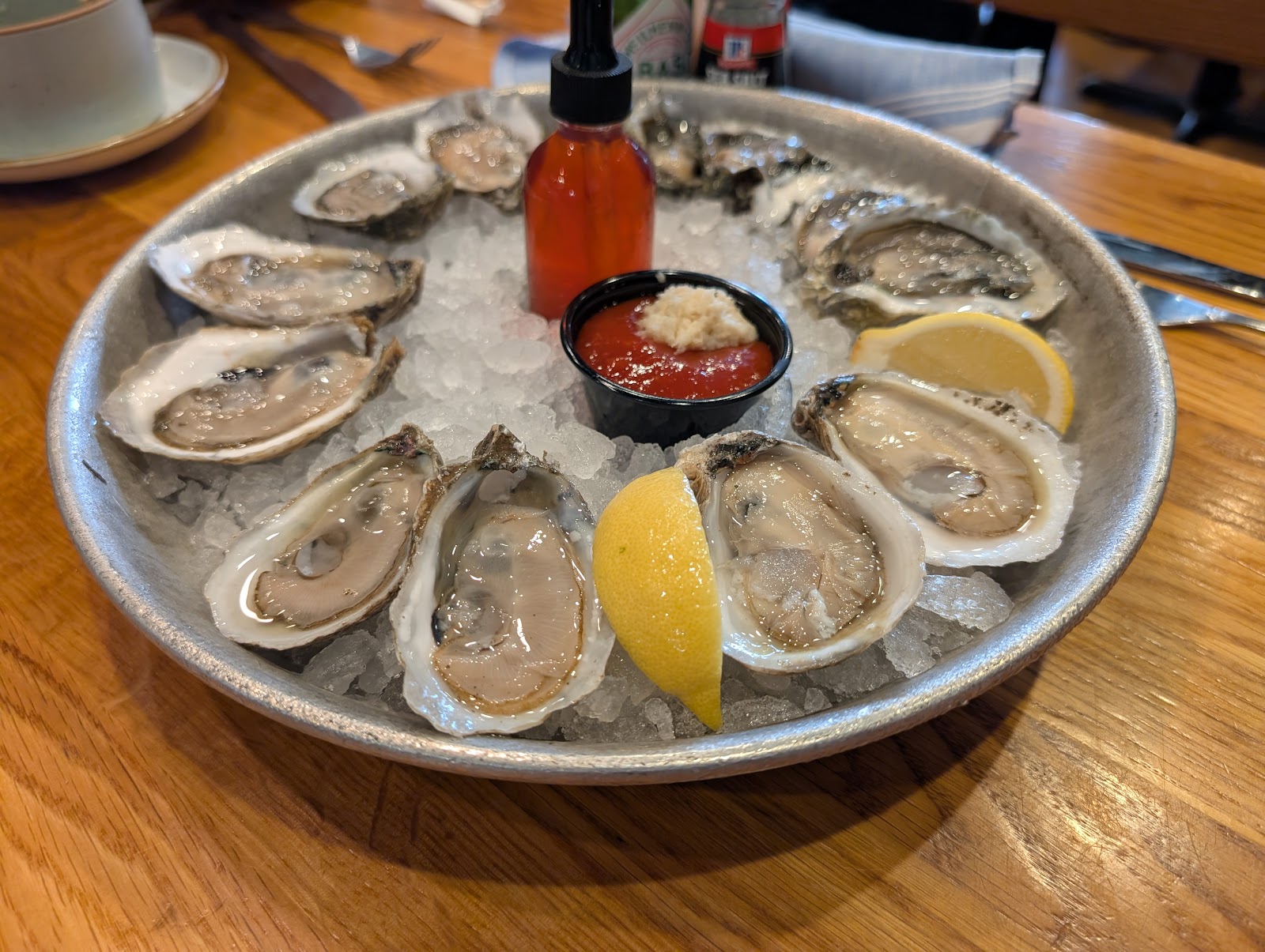 Pearlz Oyster Bar — Restaurants in downtown