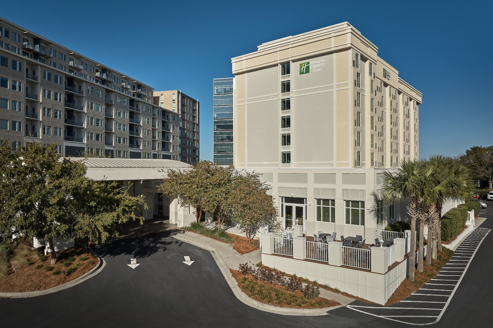 Holiday Inn Express & Suites Charleston Dwtn - Westedge by IHG — Hotel in Downtown, Charleston, SC