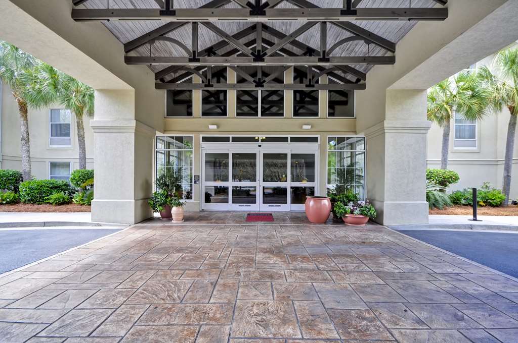 Hampton Inn & Suites Charleston/Mt. Pleasant-Isle Of Palms — Hotel in Mount Pleasant, Charleston, SC