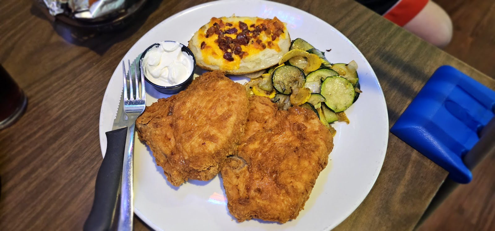 Manhattan's Food and Spirits — Bar in Mount Pleasant, Charleston, SC