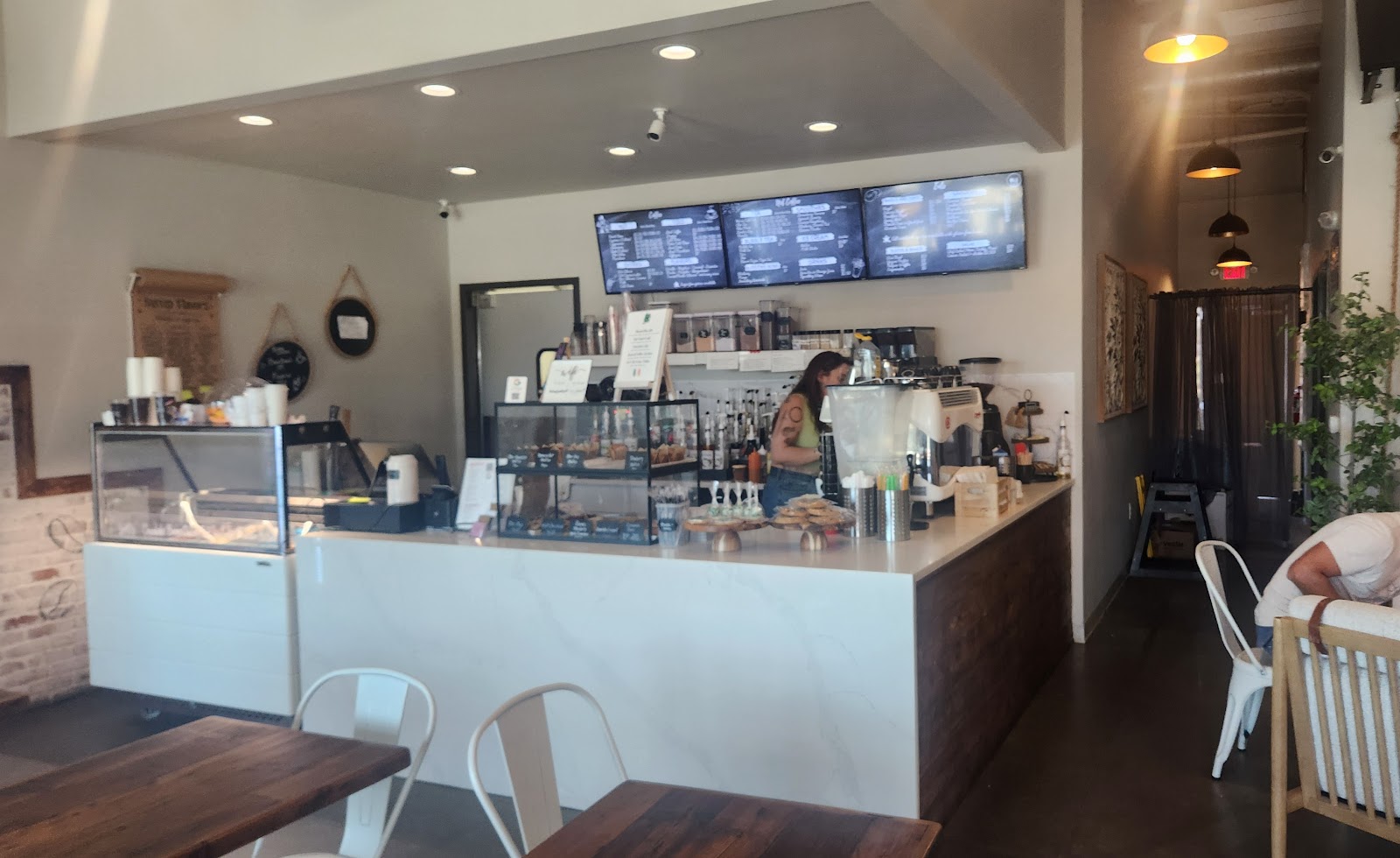 The Front Porch Coffeehouse and Creamery — Coffee Shop in Mount Pleasant, Charleston, SC