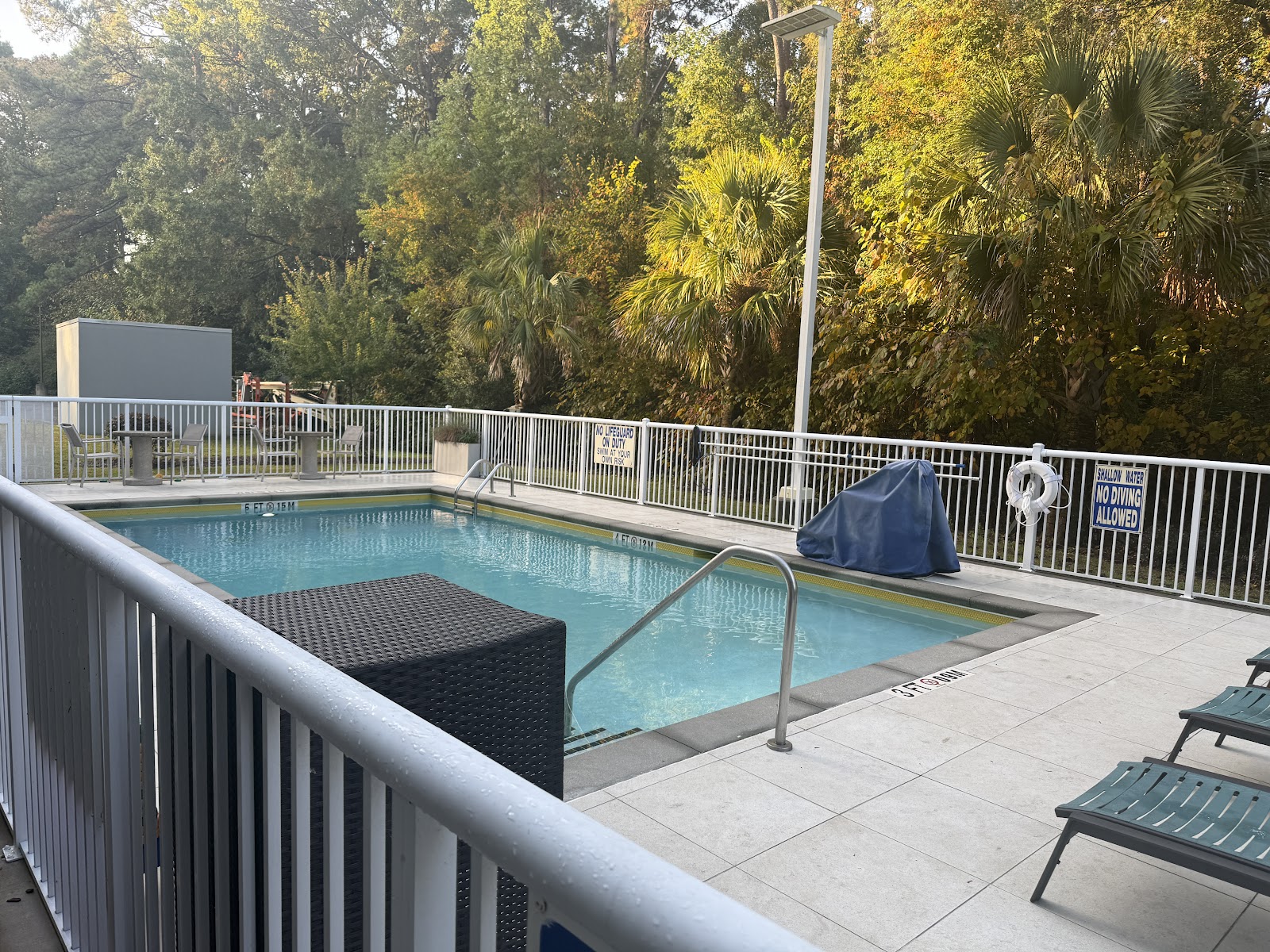 Tru by Hilton Charleston Ashley Phosphate — Hotel in Hanahan, Charleston, SC