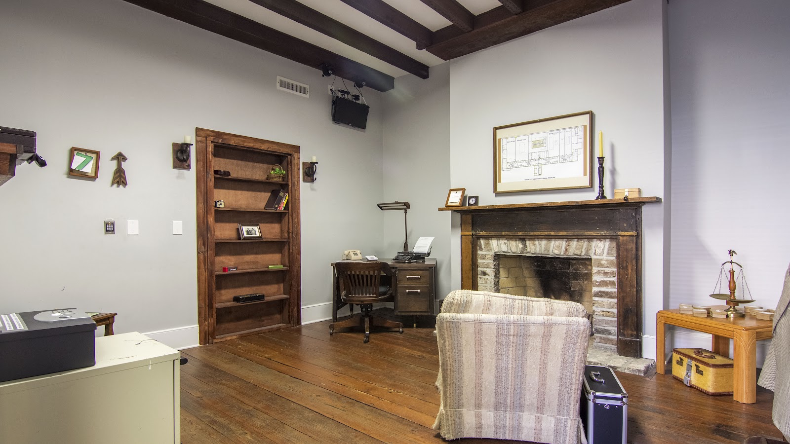 Escape in 60 — Activity in Downtown, Charleston, SC